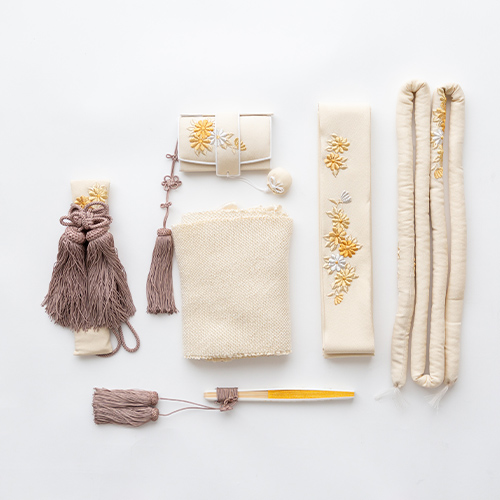 ベージュ・刺繍５点